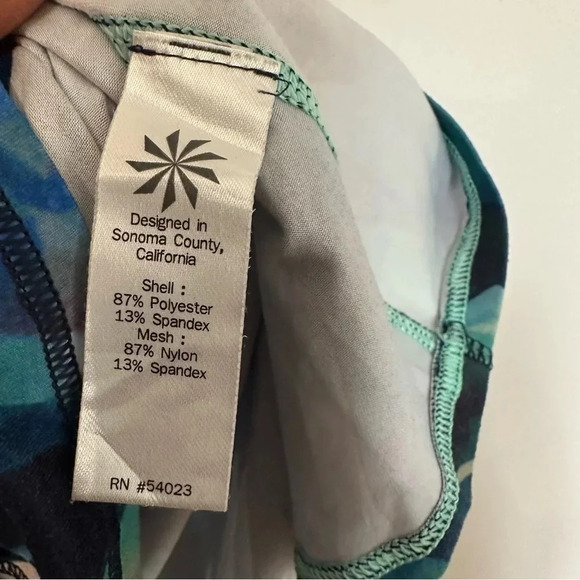 Athleta Blue Abstract Floral Racerback Sleeveless Scoop Neck Tank Size XS - Picture 6 of 9